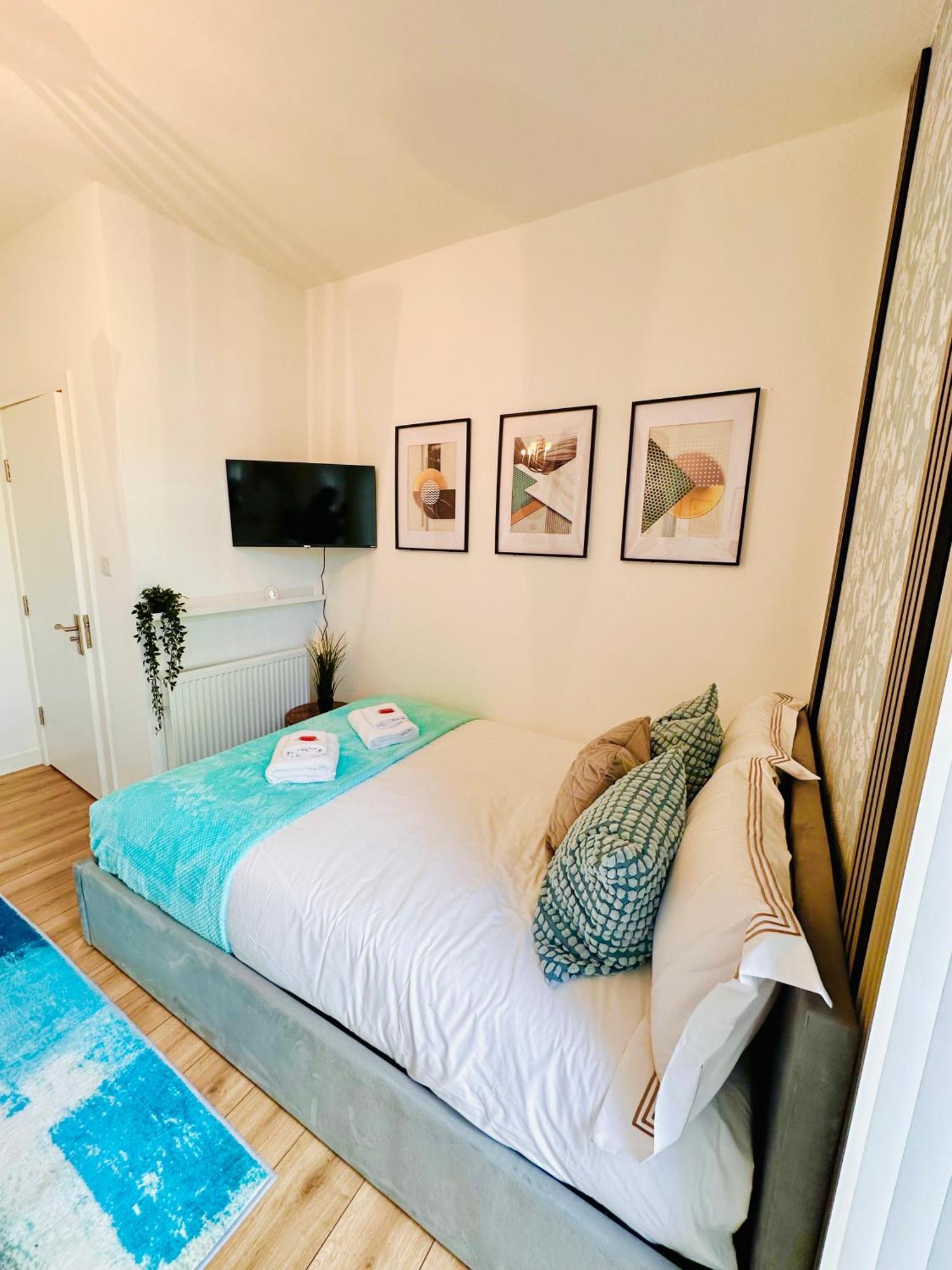 R2 - Elegant Private Room Opposite Queen Elizabeth Hospital - Harborne Бирмингем Экстерьер фото