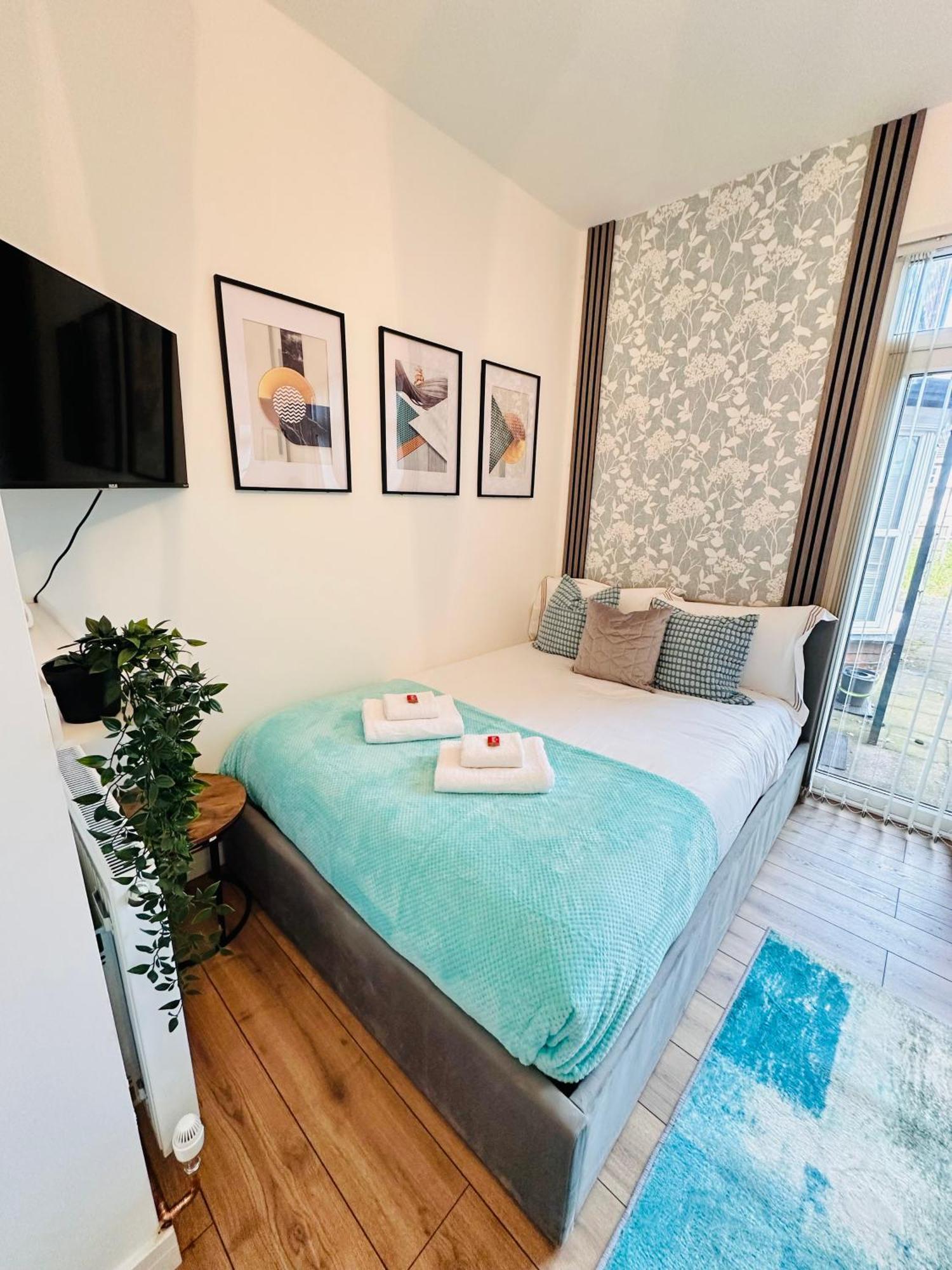 R2 - Elegant Private Room Opposite Queen Elizabeth Hospital - Harborne Бирмингем Экстерьер фото